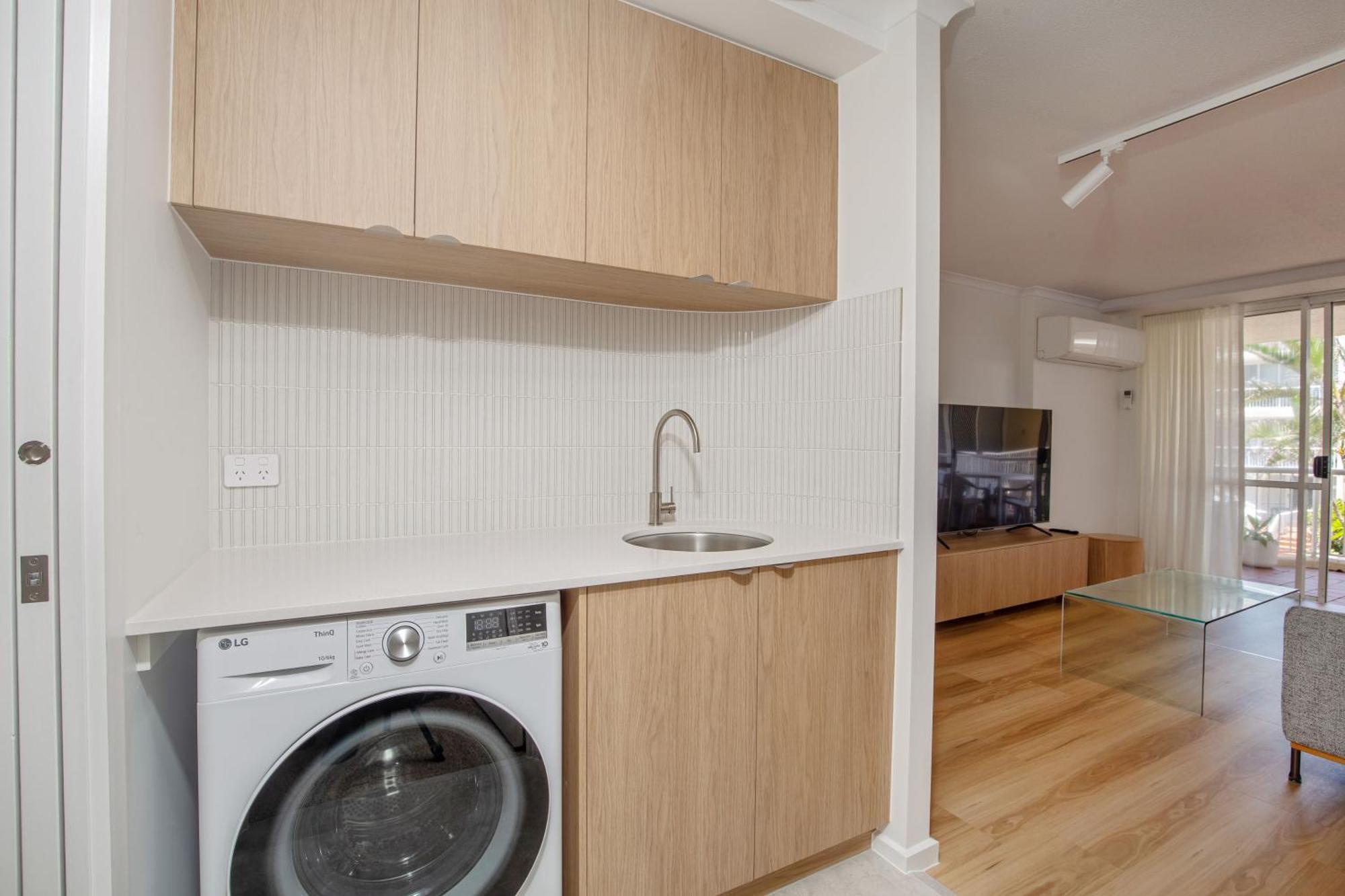 Crystal Beachfront Apartments Χρυσή Ακτή Εξωτερικό φωτογραφία