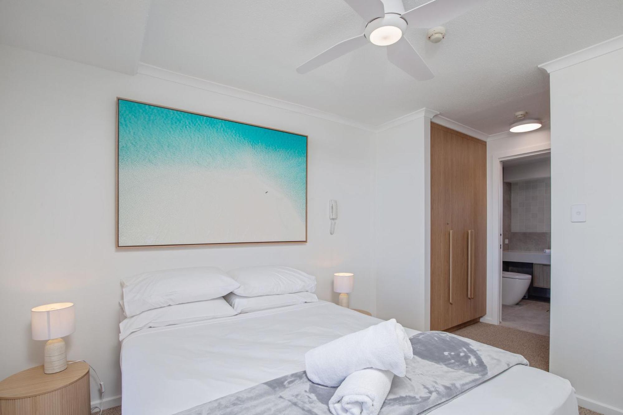 Crystal Beachfront Apartments Χρυσή Ακτή Εξωτερικό φωτογραφία