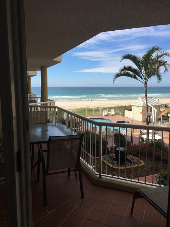 Crystal Beachfront Apartments Χρυσή Ακτή Εξωτερικό φωτογραφία