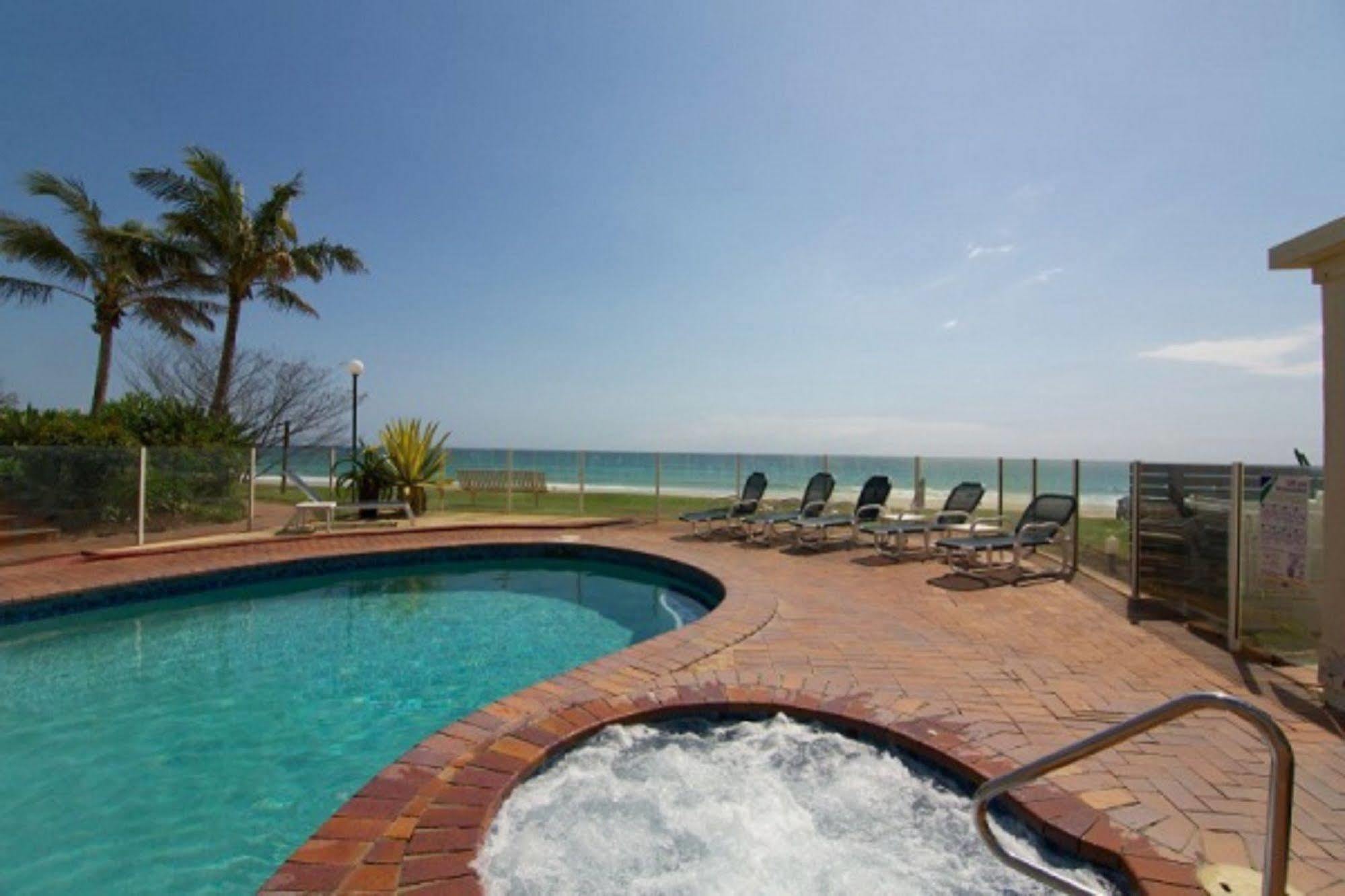 Crystal Beachfront Apartments Χρυσή Ακτή Εξωτερικό φωτογραφία