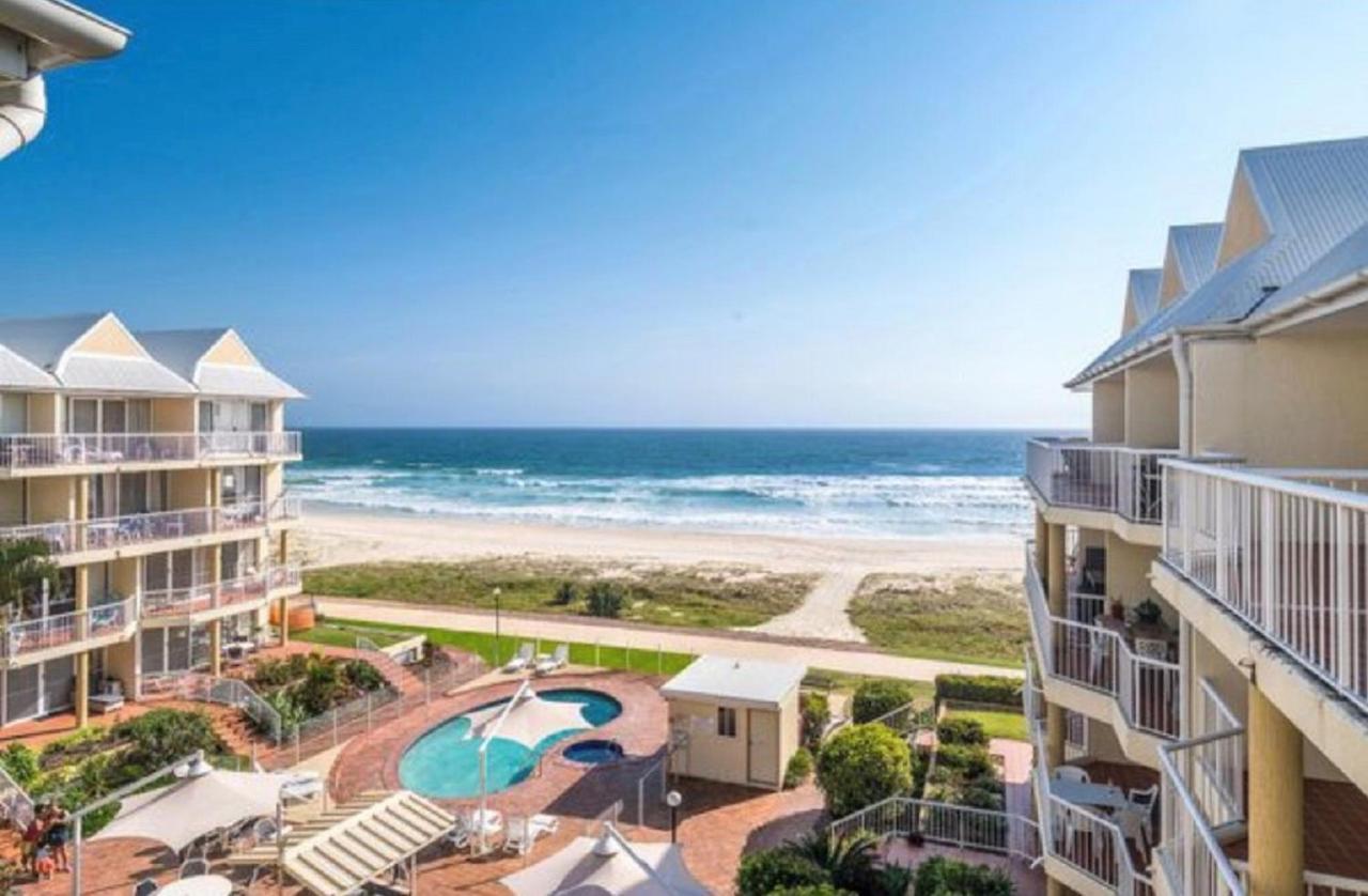 Crystal Beachfront Apartments Χρυσή Ακτή Εξωτερικό φωτογραφία